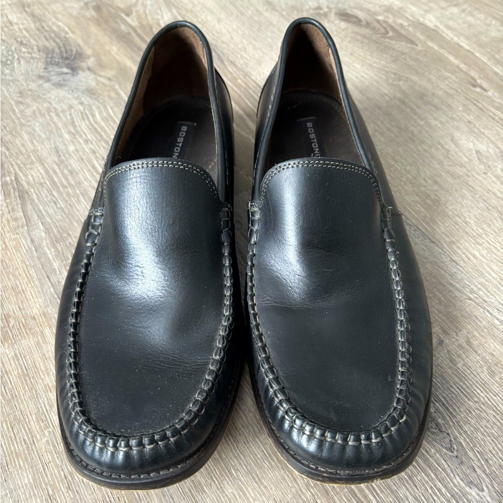 Men’s vintage Bostonian loafers